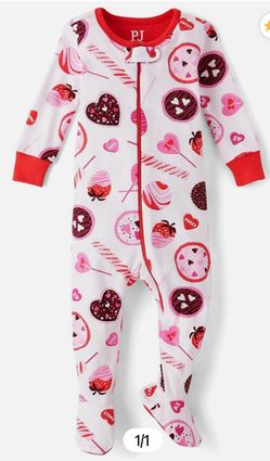 0-3 Month Pajama Valentines hearts