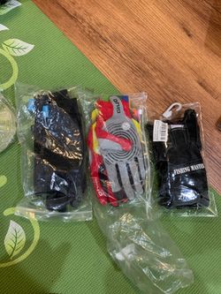 Biking gloves new medium size