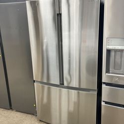 Insignia French door refrigerator
