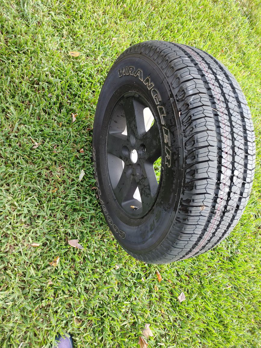 255/65/17 Never used Jeep Wrangler Tire and Wheel