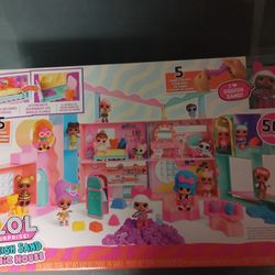 LOL Surprise 50+ Squish Sand Magic House With Tot Doll Playset.Expands 3ft Wide