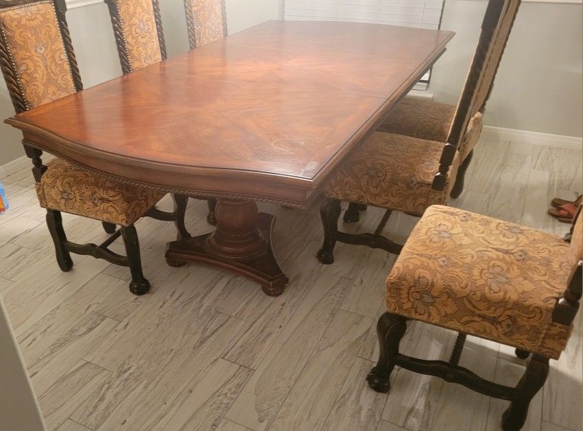 Solid Wood Vintage Dining Table W/ 6 Chairs