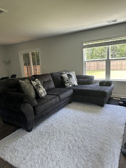 Sectional With Pillows 