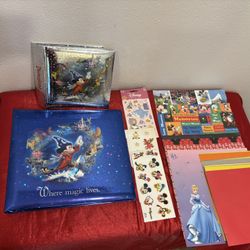 Disneyland scrapbook and accessories kit - Mickey Mouse - Brand New