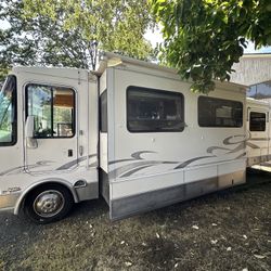 2000 Rexhell 32ft 2-slide Out Rear Bed, Low Miles Extra Clean