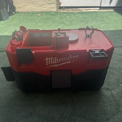 Milwaukee Vacuum 