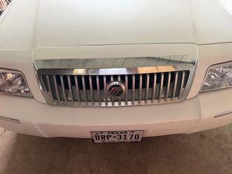 Mercury Front Grille Assembly with Emblem
