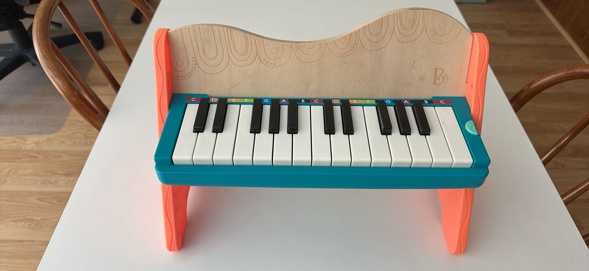 https://offerup.com/redirect/?o=Qi5Ub3lz baby/toddler piano