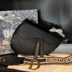 Oblique saddle bag 