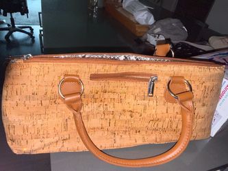 Insulated lunchbox