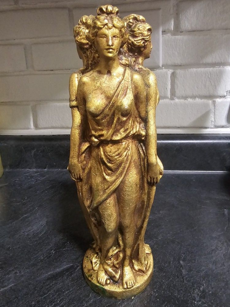 3 Muse Vintage Roman Statue