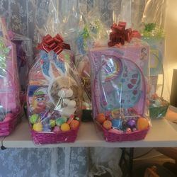 Easter baskets 🧺