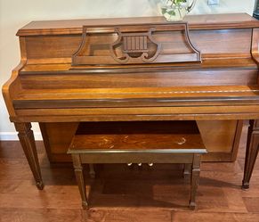 Brentwood Upright Piano with Bench – Works Well