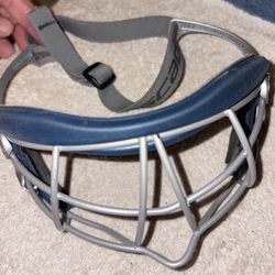 Girls Lacrosse Mask. Ages 12+. VGC