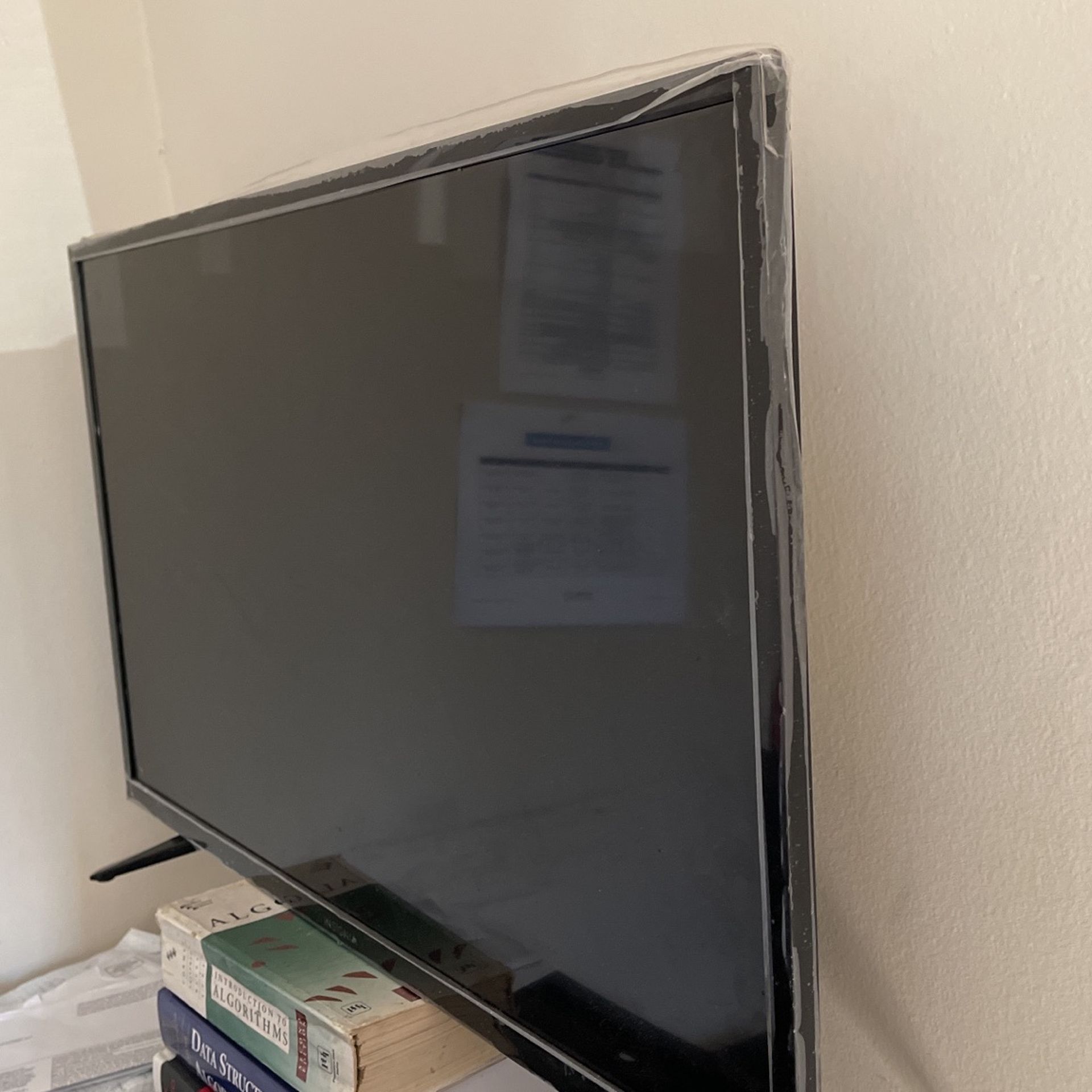 Insignia TV 32 Inch