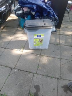 Contenedor De Comida ,cadena Bolsas Y Una Pechera,nueva