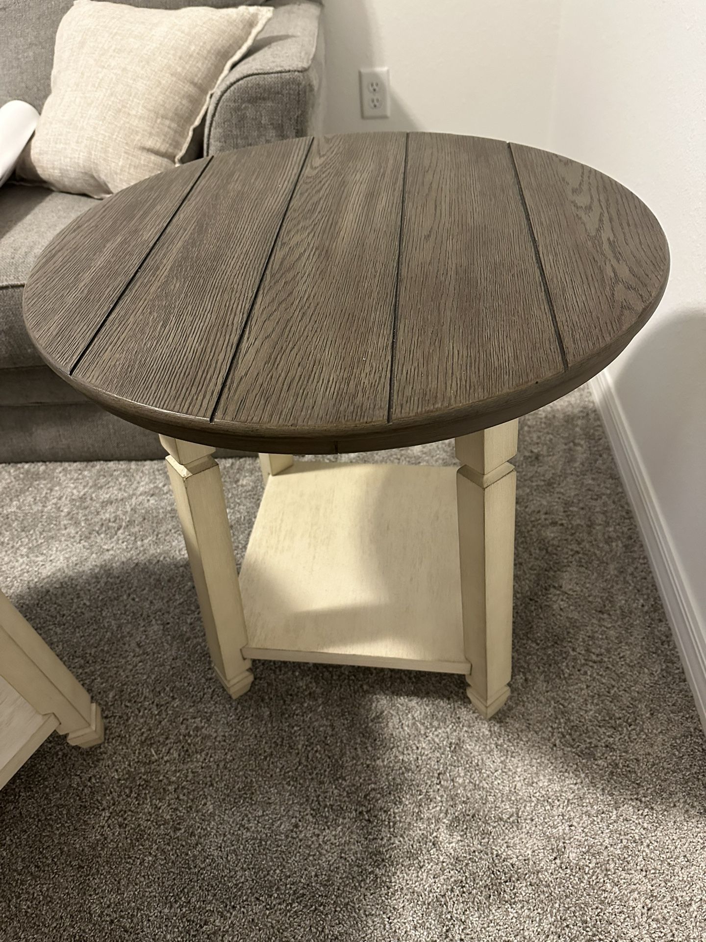 1 Coffee Table 2 End Tables