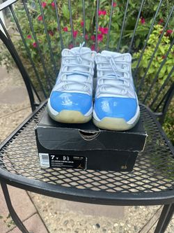 Jordan 11 Low UNC