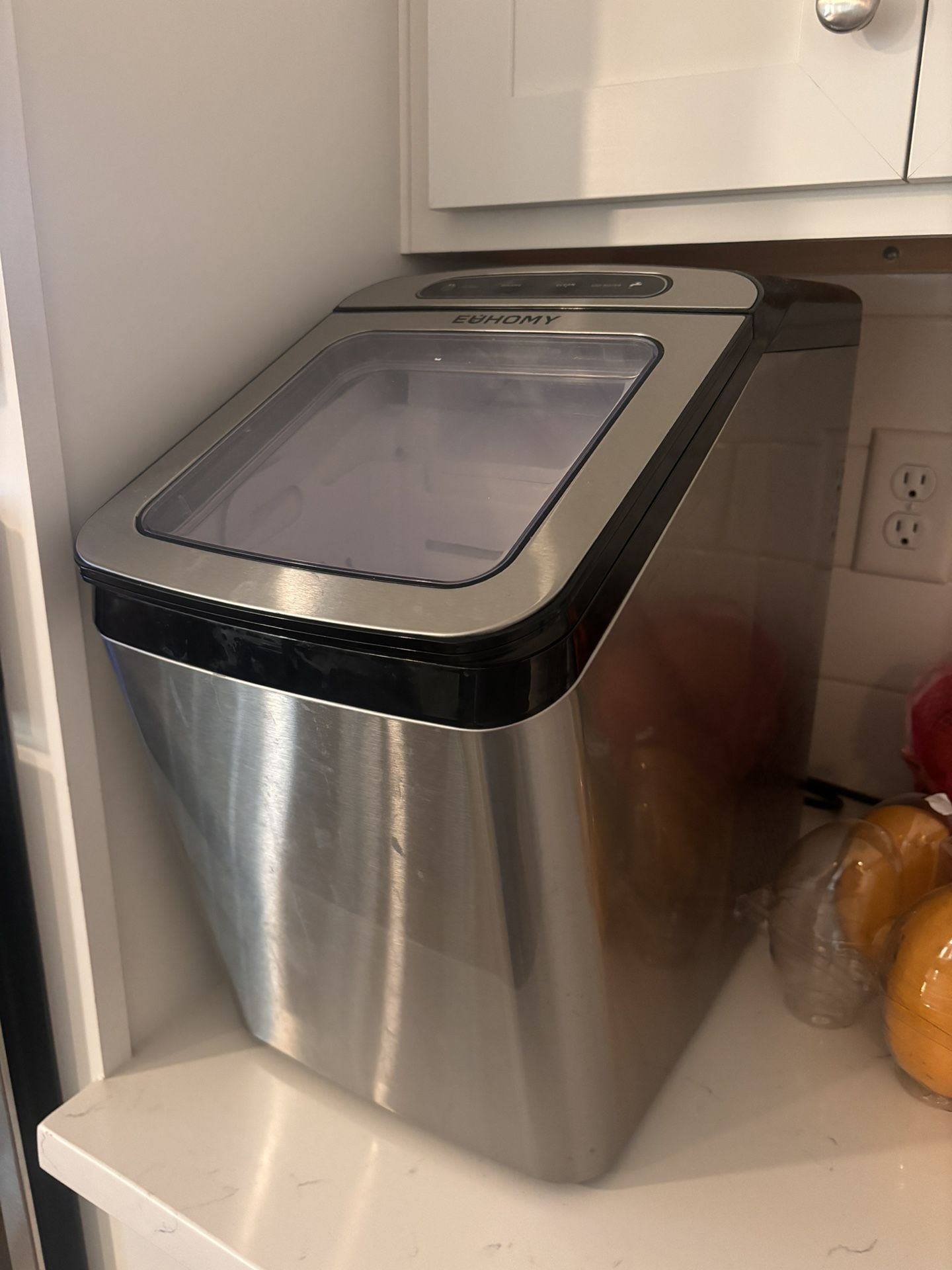 Nugget ice maker