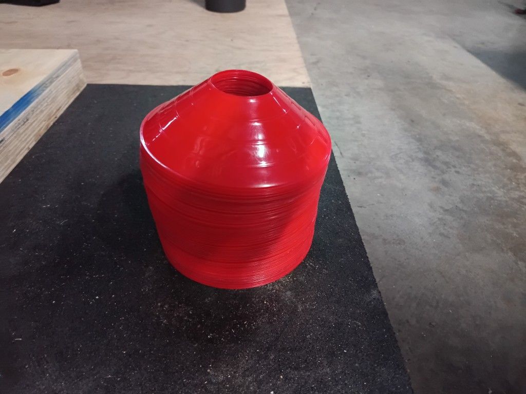 100 Red Cones