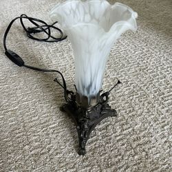 Vintage Bronze/Brass Cherub Lamp With Tulip Trumpet Shade 