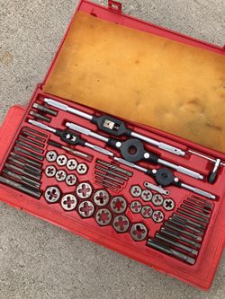 Dayton Model# 6x628  Vintage 58 Pieces Tap And Die Set