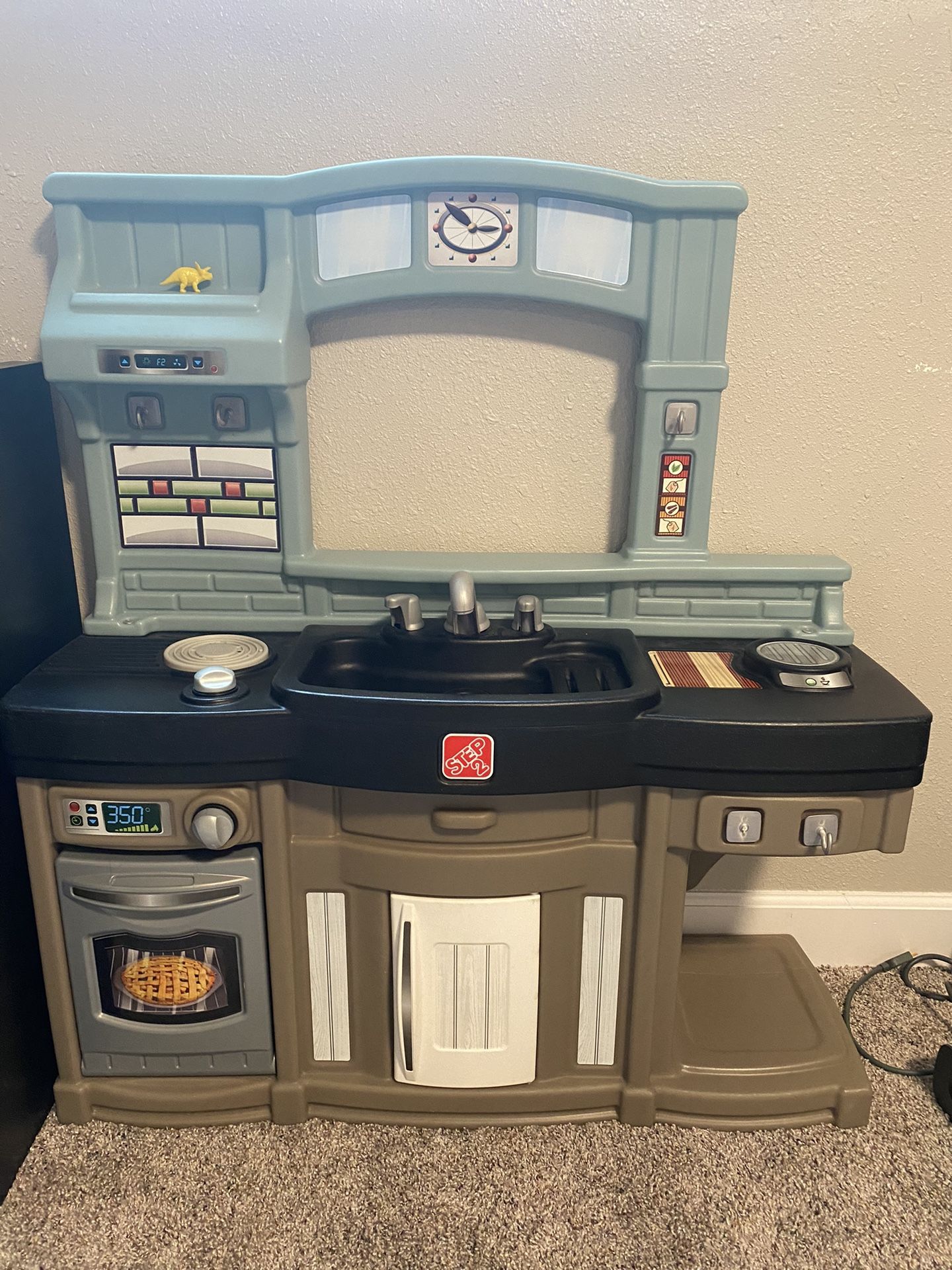 Play Kitchen With Accessories 