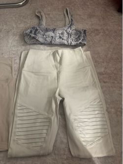 3X Alo Yoga Set XXS / XS Moto Pants / Sports Bra / Shorts