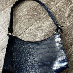 Little dark blue croco bag