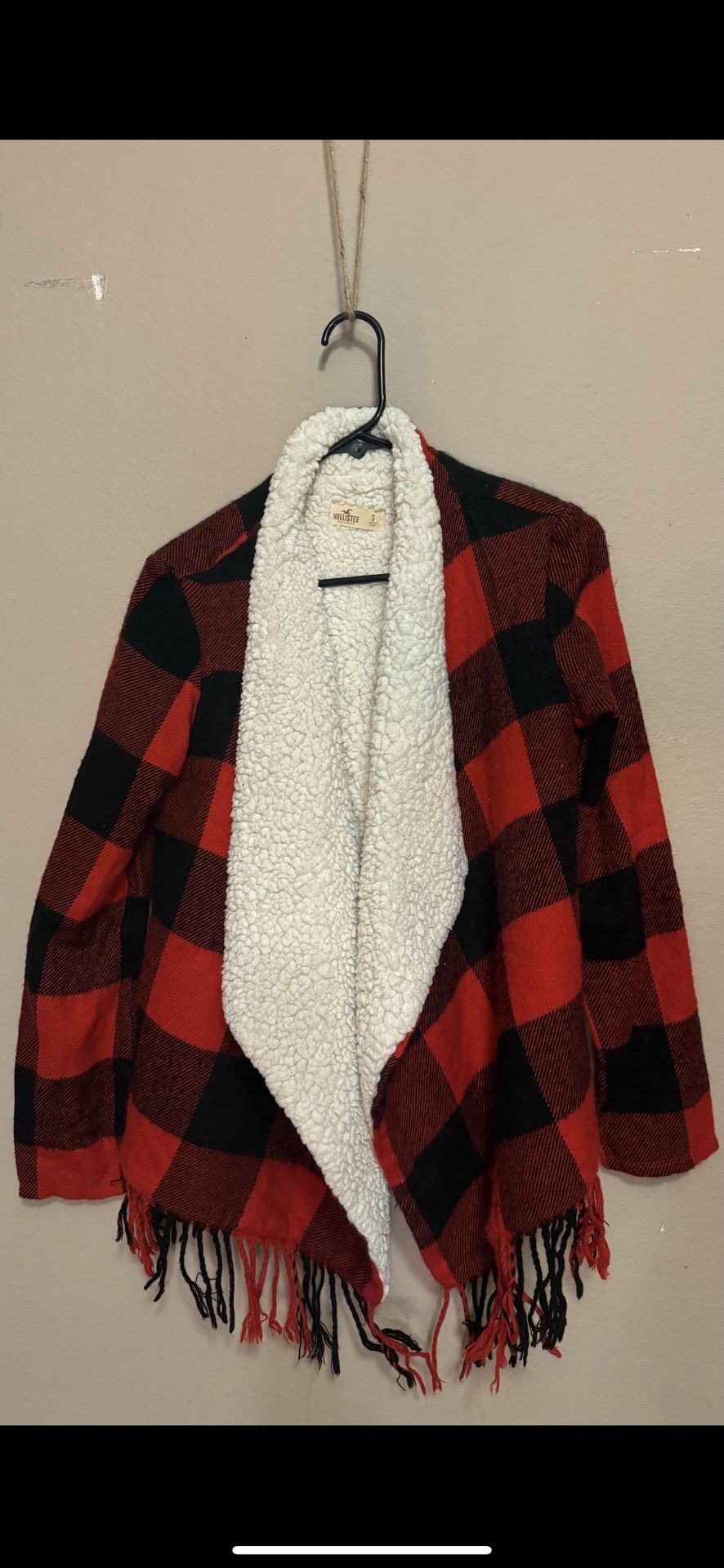 Hollister Sherpa Plaid Tassel Long Sleeve Cardigan Jacket Red Black Women’s S