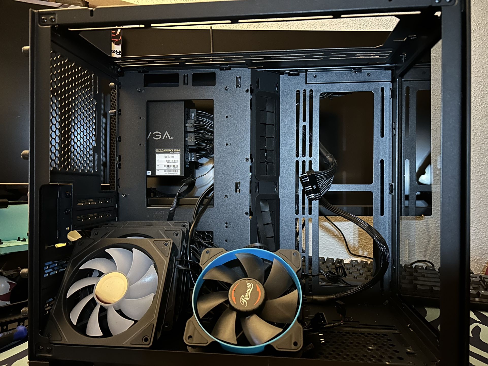 Combo 650W EVGA / LIAN LI O11D MINI-XBlack