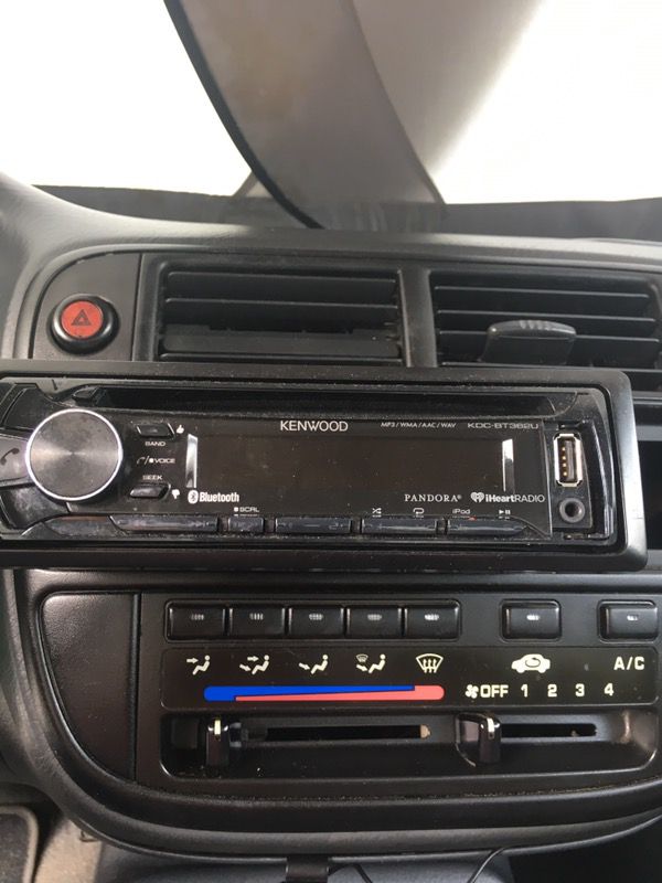 Kenwood Bluetooth radio