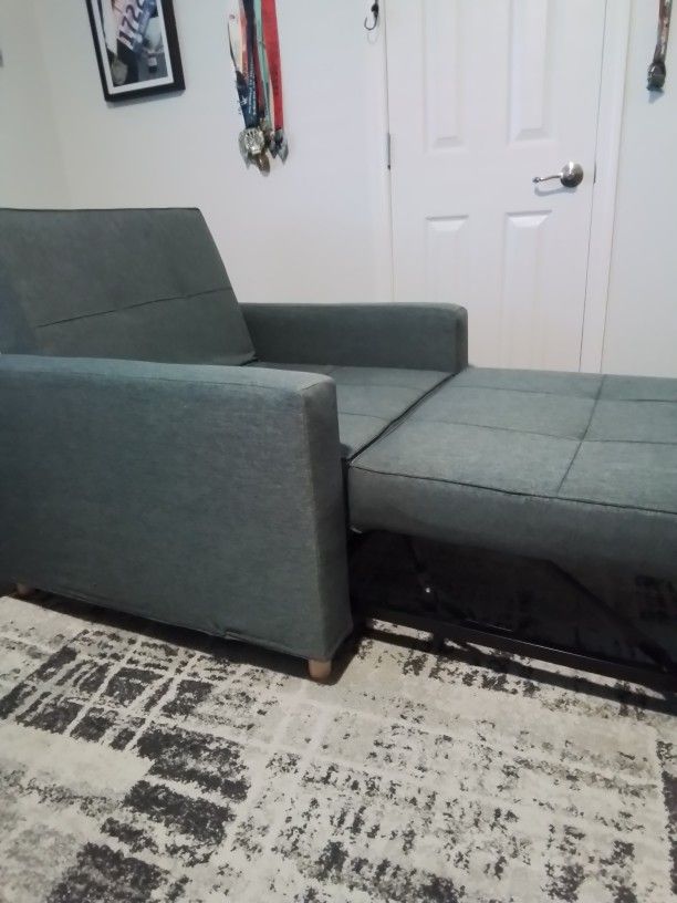 Convertable Sleeper Chair