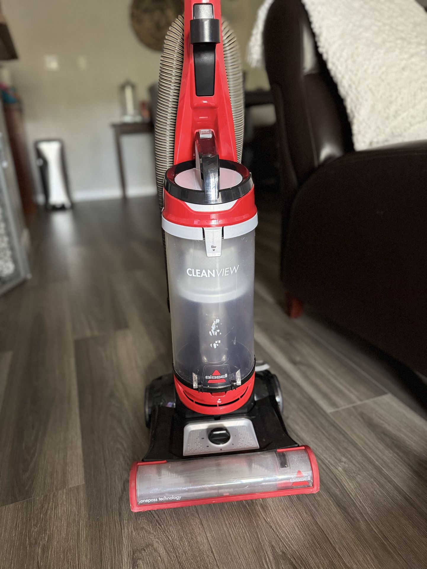 Bissell Vacuum Cleaner/Aspirateur Model 2492
