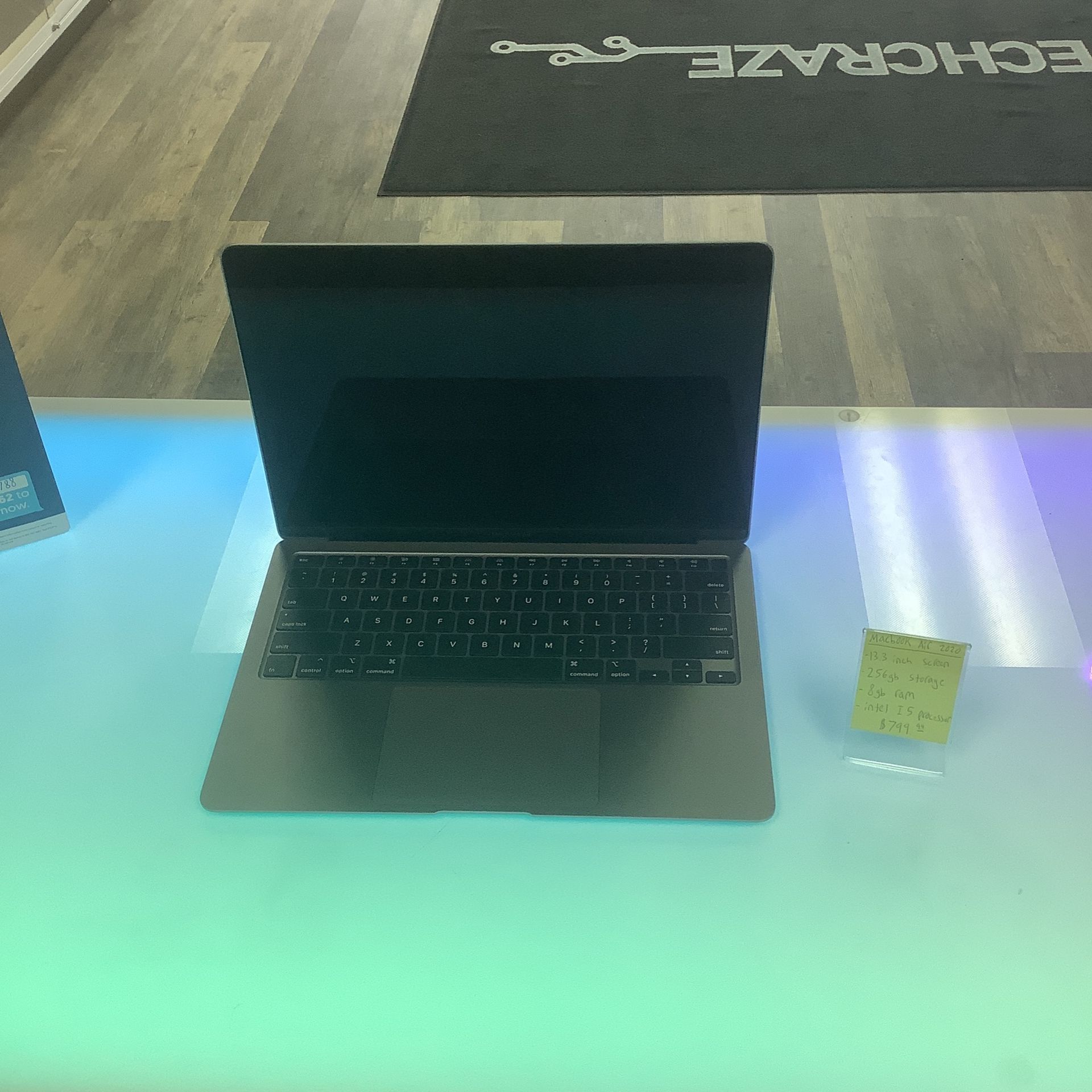 2020 MacBook Air 13.3” I5 8GB Ram 256GB Ssd Great Condition