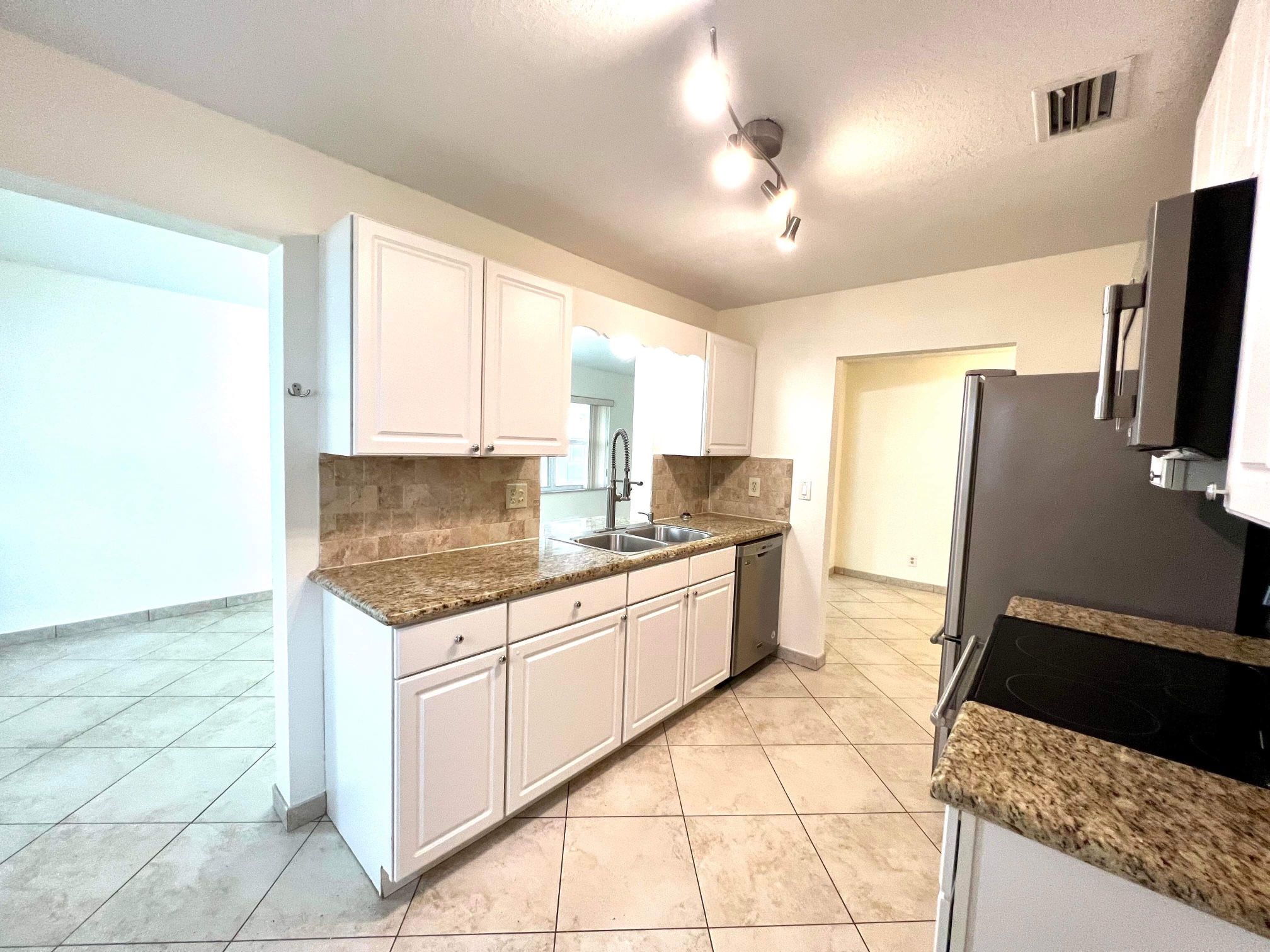 720 SW 18th Street Boynton Beach, FL 33426