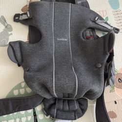 BABYBJÖRN Mini Carrier in Dark Grey
