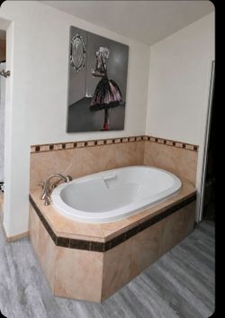 Americh soaking tub