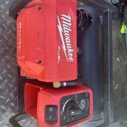 Milwaukee Cordless 2 Gallon Air Compressor 