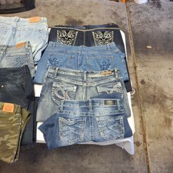8 Pair Womens Jeans 