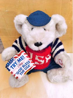 God Bless the USA Singing Plush Bear 2003 Plush Sweater Song Musical Patriotic