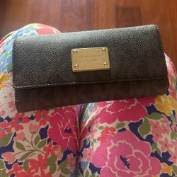 Brown Michael Kors Wallet 