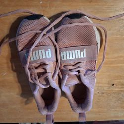 Girls PUMA pink Sneakers Size 13