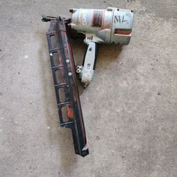 Hitachi Framing Nail Gun NR83A3(S). $160 or Best Offer.