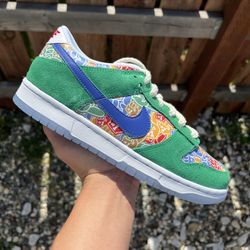 Nike Dunk Low Foam Finger (Size 7Y)
