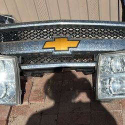 07 - 13 Silverado 1500 Headlights And Grill