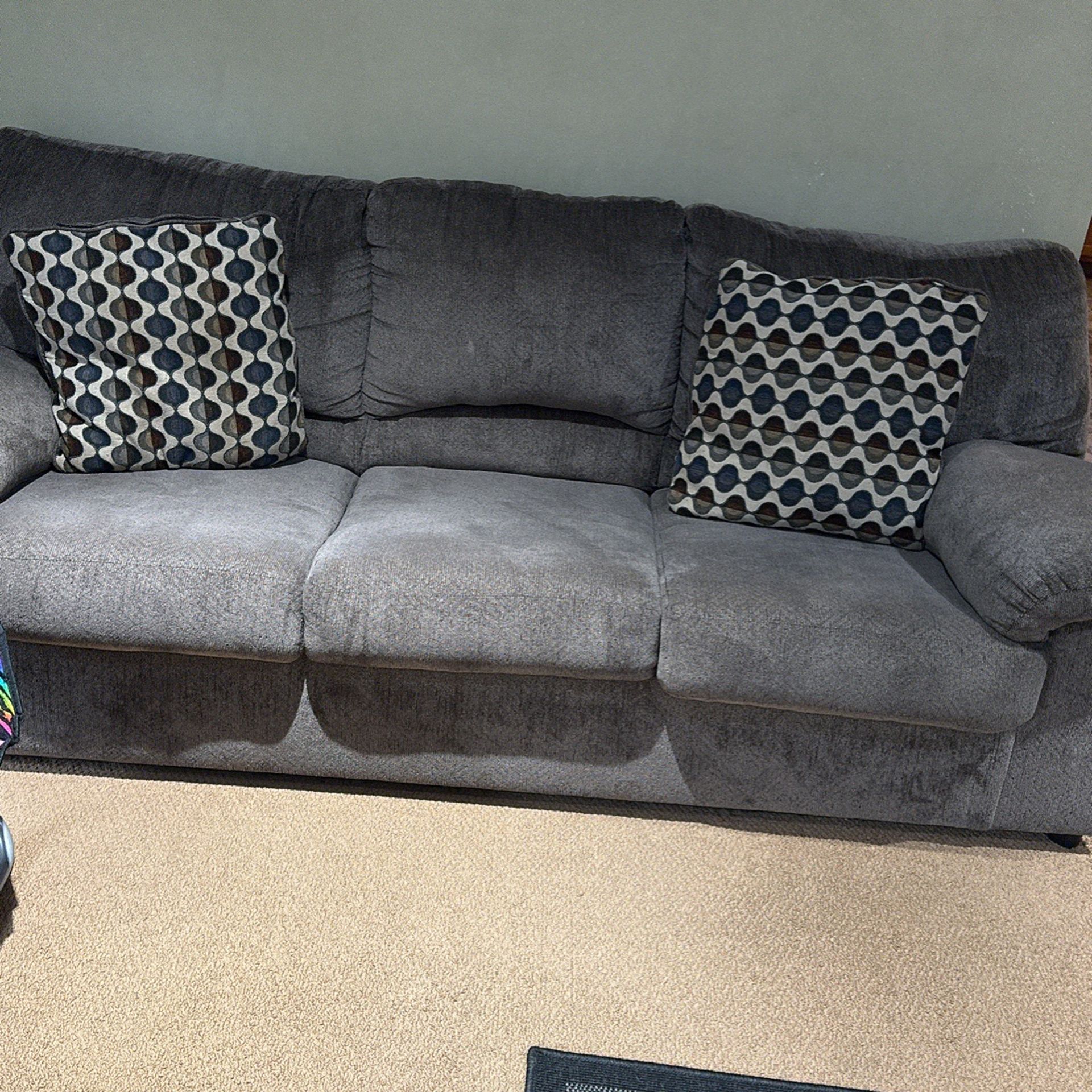 Good Conditions Sofa For Sale 