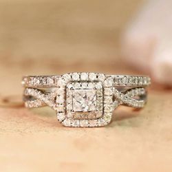 Brand new $200
1 Carat Princess Cut 925 Engagement Ring Set - Size: 7