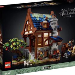 Lego Medieval Blacksmith 21325 (retired) BRAND NEW! Sealed!