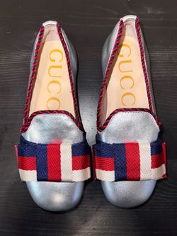 Girls Gucci Sylvie Metallic Silver Leather Loafers Size 28 / 11c